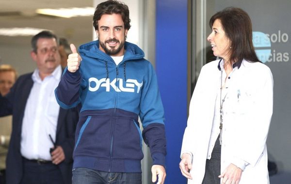 Alonso deixa hospital em Barcelona e seguir diretamente para sua residncia