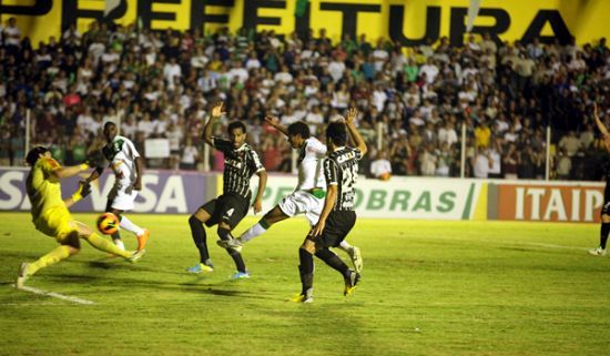 No Pacaembu, Corinthians ser obrigado a reverter placar adverso da ltima partida. Luverdense quer surpreender novamente