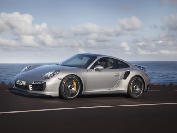 Porsche 911 Turbo S chega ao Brasil por R$ 1,09 milho