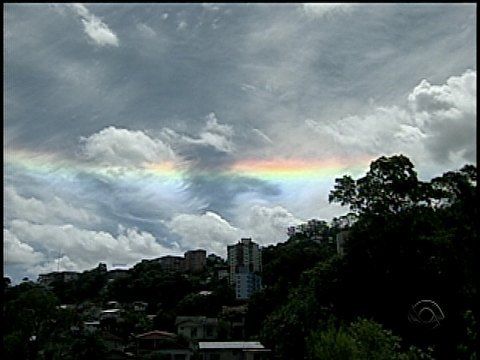 'Arco-ris de fogo'  registrado no cu de Joaaba, no Oeste catarinense