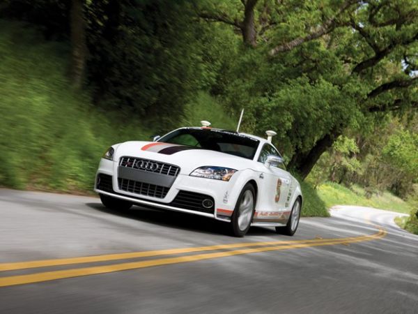 Audi  a primeira fabricante a receber licena para carro sem motorista