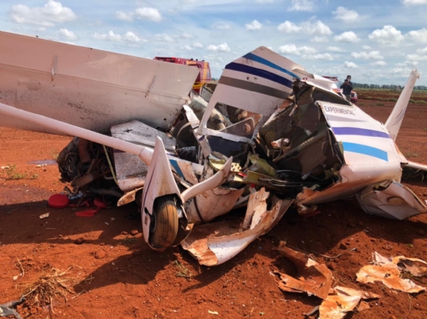Piloto e tripulante morrem em queda de avio em aeroporto de MT