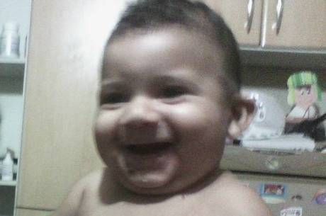 Jos Murilo Ziakm Santos, de dois anos, no resistiu aos ferimentos