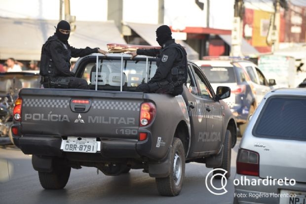 Bope  acionado aps bandidos invadirem farmcia para explodir caixa eletrnico