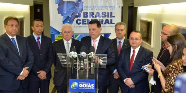 Taques lidera grupo de seis governadores do Brasil Central para cobrar Governo Federal