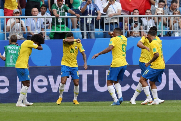 Brasil comemorando Gol contra o Mxico