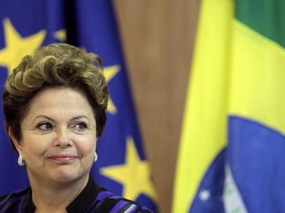 Dilma diz que efeitos da crise econmica recaem sobre crianas e jovens