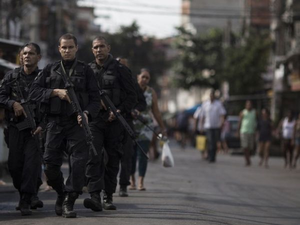 Polcia Civil admite que inocentes morreram em confronto na Mar, RJ