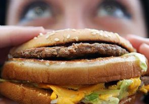 Mdicos britnicos lanam campanha contra empresas de fast food