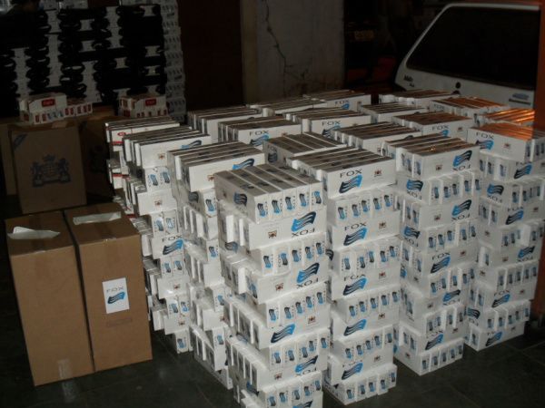 Carga com 16.900 carteiras de cigarros contrabandeados  apreendida na regio do Pedra 90