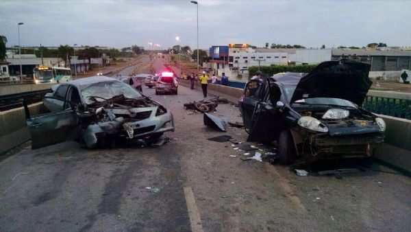 Morre terceira vtima de acidente que envolveu cinco carros na Fernando Correa