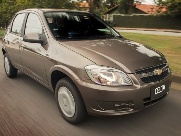 Chevrolet Celta recebe freios ABS e airbags como opcionais