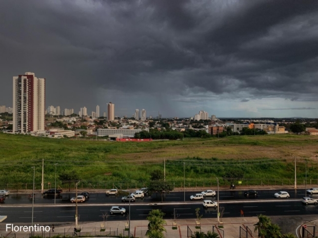 Previso aponta tempo quente e chances de chuva na virada do ano