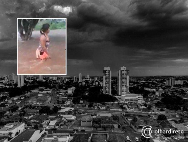 Aps rua virar rio durante chuva, moradores clamam por soluo; veja vdeo