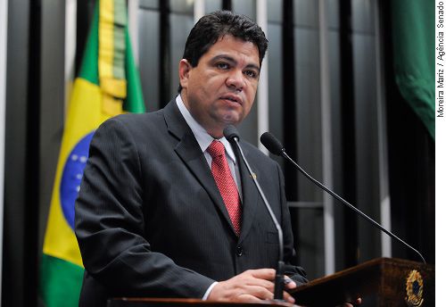Cidinho Santos prope reposio de R$ 2 bi aos municpios