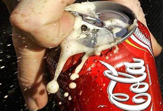 Coca-cola vendida no Brasil teria maiores taxas de corante cancergeno