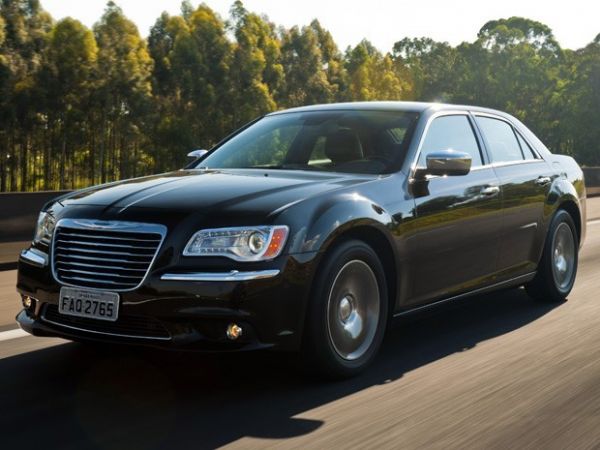 Primeiras impresses: Chrysler 300C 2012