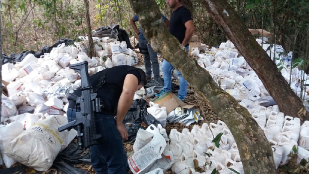 ​Polcia recupera carga de defensivos agrcolas avaliada em R$ 1 milho