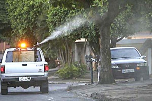Fumac para combater dengue comea a percorrer 19 bairros hoje
