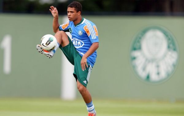 Joia 2013: Palmeiras aposta no sucesso de mais um Diego Souza