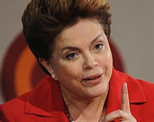 Dilma assina MP que reajusta salrio de servidores federais