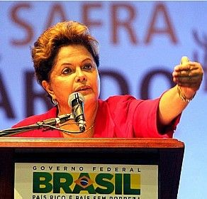 Dilma banca articulao poltica e refuta entregar ministrios de 'porteira fechada'