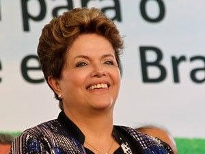 Dilma diz que governo criou 'ambiente' para queda dos juros