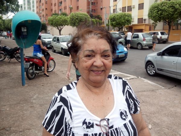 Com muitas expectativas, idosa de 72 anos comparece s urnas no 2 turno