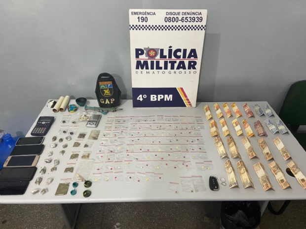 PM prende quatro no Areo com cogumelos, haxixe, skunk, maconha e 101 pores de LSD