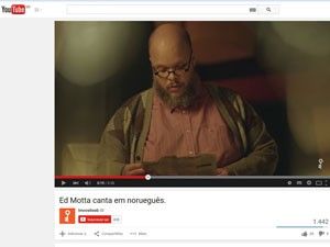 Aps polmica no incio do ano, Ed Motta  protagonista de propaganda e ironiza cantando em noruegus