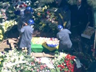 Corpo de Hebe Camargo  enterrado em So Paulo