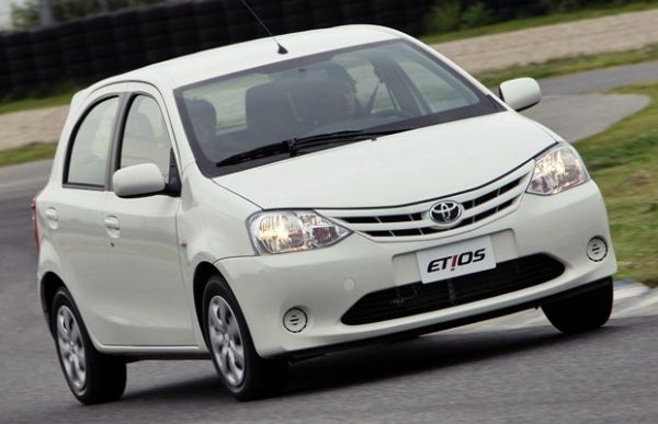 Vendas do Toyota Etios seguem tmidas, mas revendas no apelam para promoes