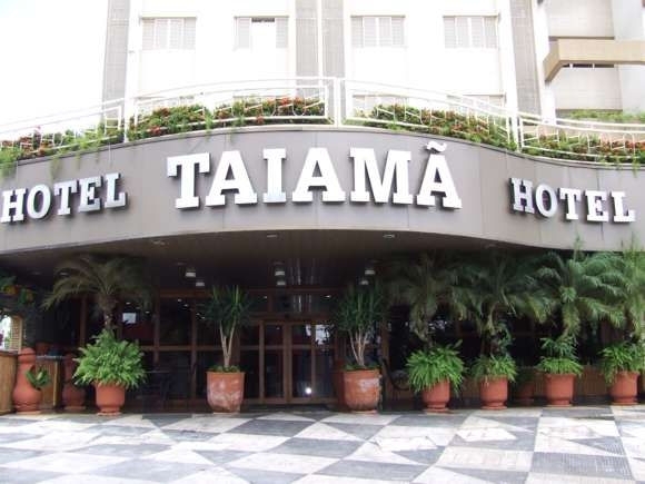 Adolescente de 16 anos invade Hotel Taiam sem roupa para fugir de tiros do pai da namorada