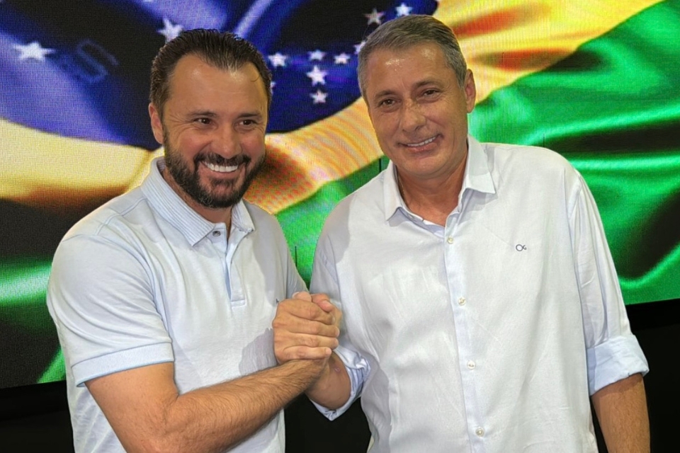 Acacio Ambrosini (e) e Alei Fernandes (d)