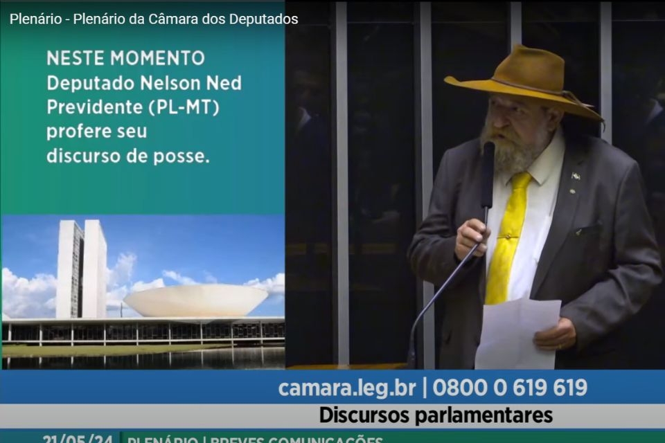 Nelson Barbudo  empossado na Cmara e promete ser 'fiscalizador ferrenho' do governo Lula