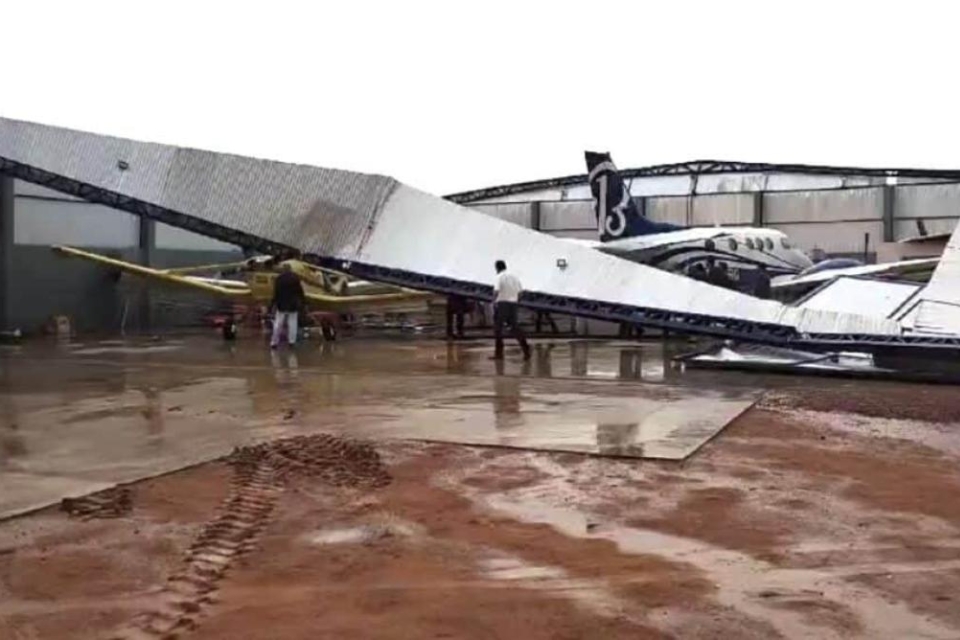 Temporal causa estragos em estrutura de aerdromo e danifica aeronaves em MT