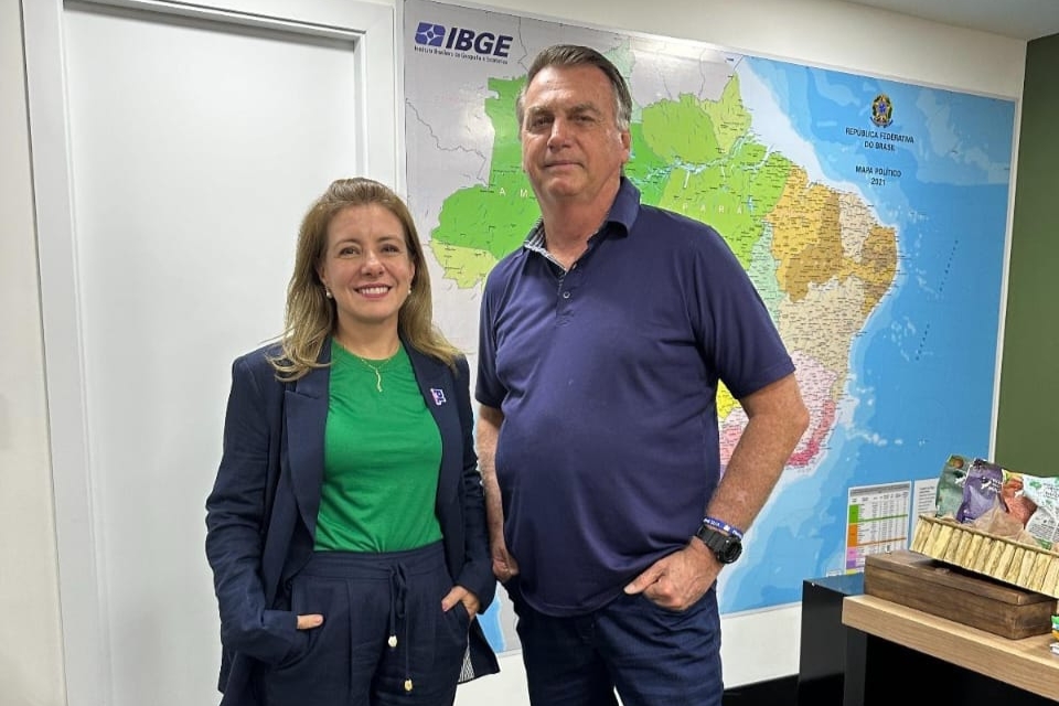 Bolsonaro se rene com pr-candidatos de Mato Grosso e refora apoio a Flvia Moretti em VG