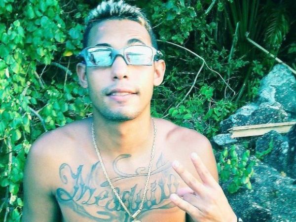 Cantor de funk  morto aps troca de tiros com policiais em Guaruj, SP