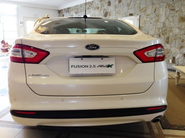 Ford Fusion flex chega por R$ 92.990