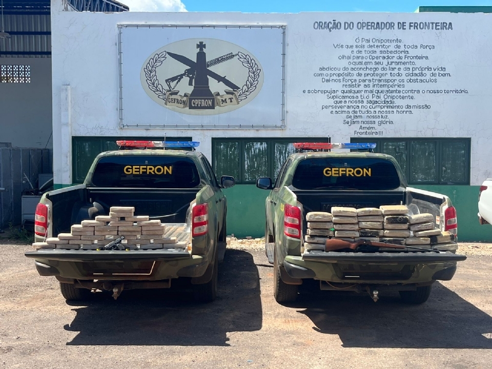 Presos com carga de droga so identificados: ex-secretrio de Administrao e ex-coordenador-geral de secretaria