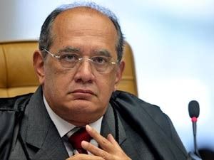 Mendes critica proposta 'sem devido conhecimento' sobre mandato no STF