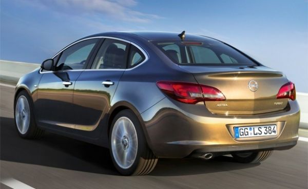 GM revela novo Opel Astra sed para a Europa