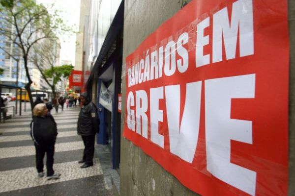 Bancrios chegam a acordo com bancos para fim da greve, diz Contraf