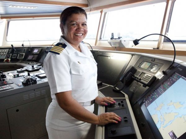 1 capit brasileira de longo curso vai comandar navio de 183 metros