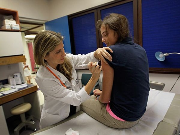 Vacina contra o HPV  oportunidade para escola abordar educao sexual