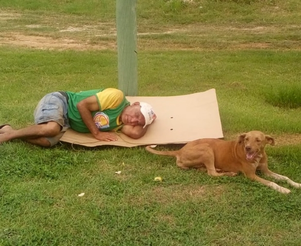 Idoso com Alzheimer  encontrado com cachorro aps dois dias de desaparecimento