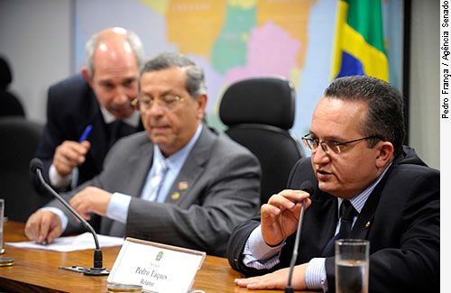 Taques e Campos concordam com prorrogao de CPMI do Cachoeira