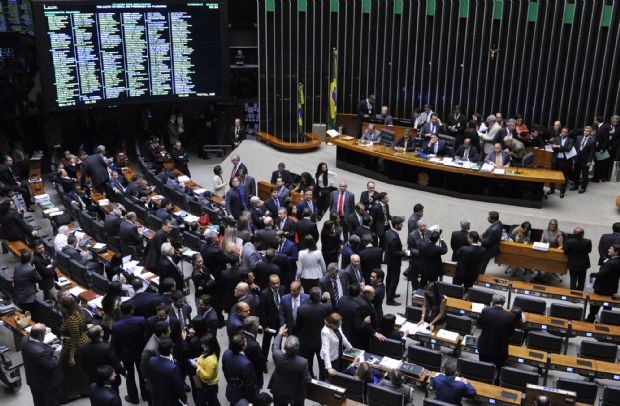 Cmara dos Deputados aprova requerimento de urgncia para liberar R$ 1,9 bi do FEX