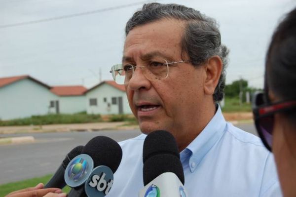 Jaime Campos critica votao secreta; quer transparncia da comisso mista