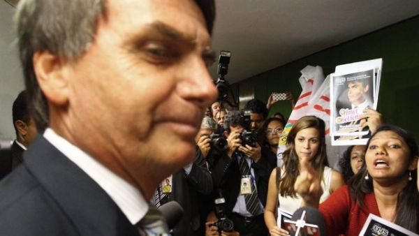 Deputado federal Jair Bolsonaro  condenado por declaraes homofbicas